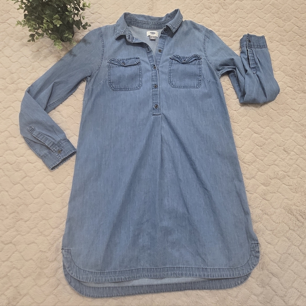 Old Navy Light Blue Chambray Long Sleeve Dress
